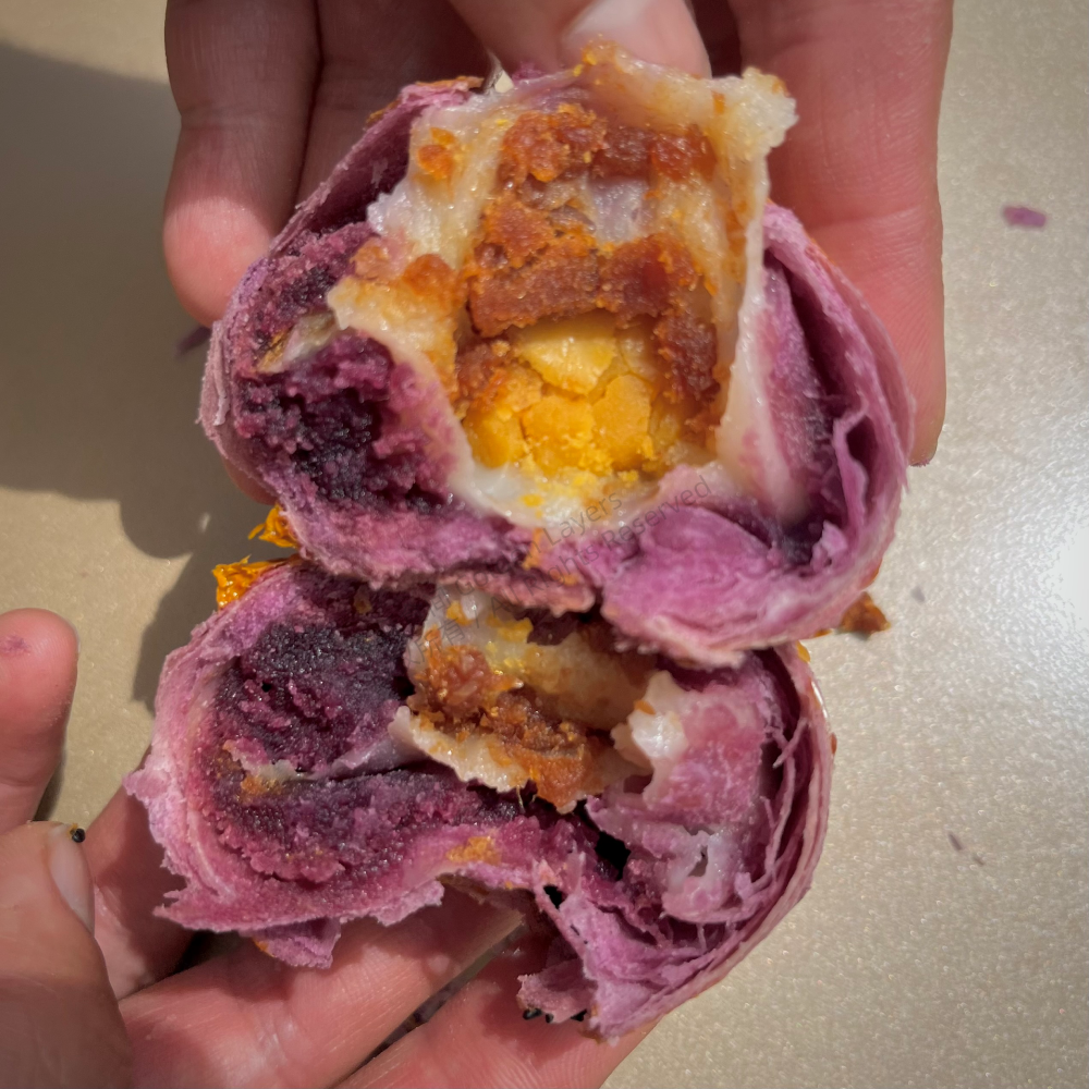 芋泥麻糬蛋黃酥 Taro Mochi Salted Egg Yolk Pastry 타로 모치 달걀노른자 페이스트리 タローモチ塩卵黄ペストリー