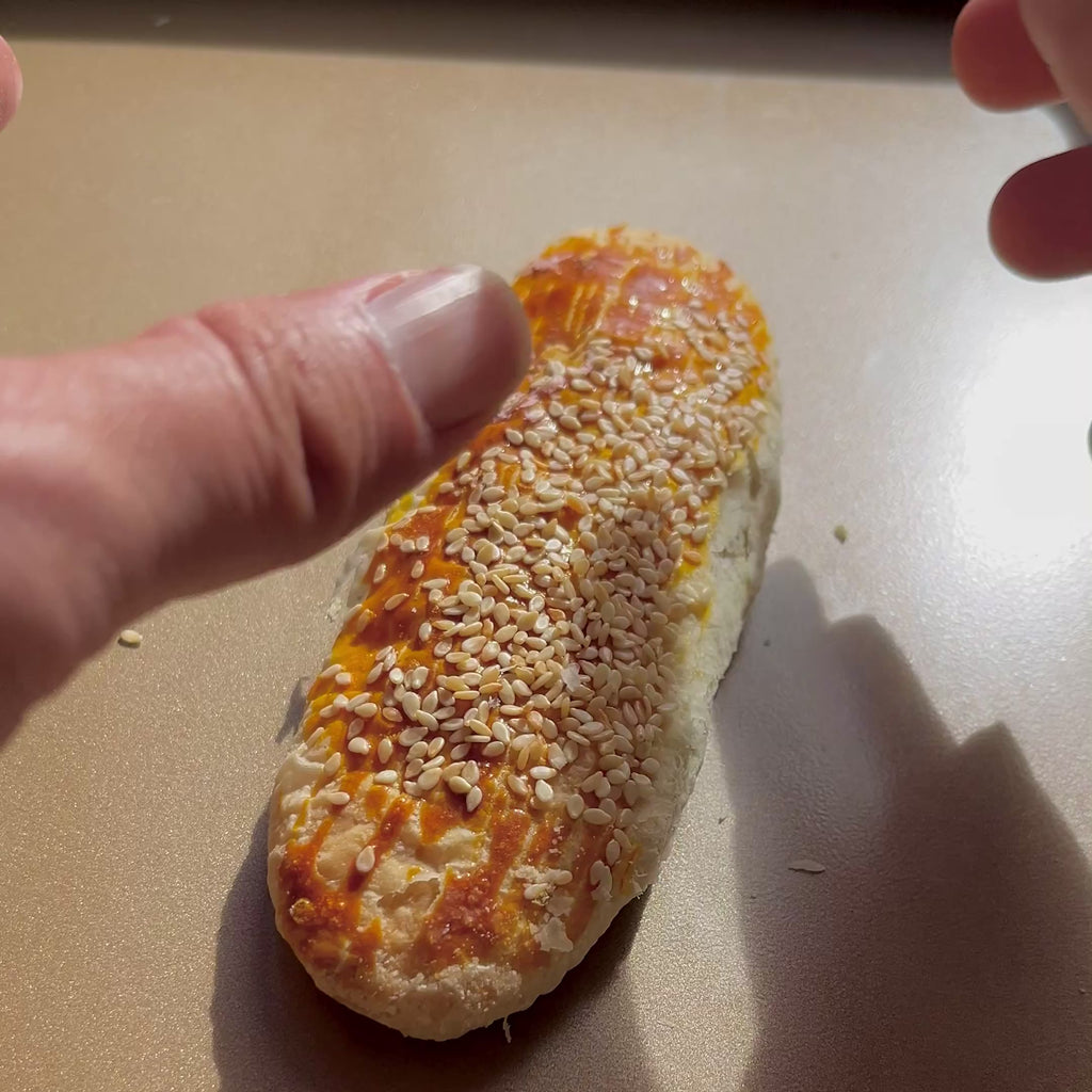 椒鹽牛舌餅 Tongue-shaped Pastry with Pepper-Salt Filling 후추·소금 맛 소 설병 페이스트리 胡椒塩風味の牛タン形ペストリー